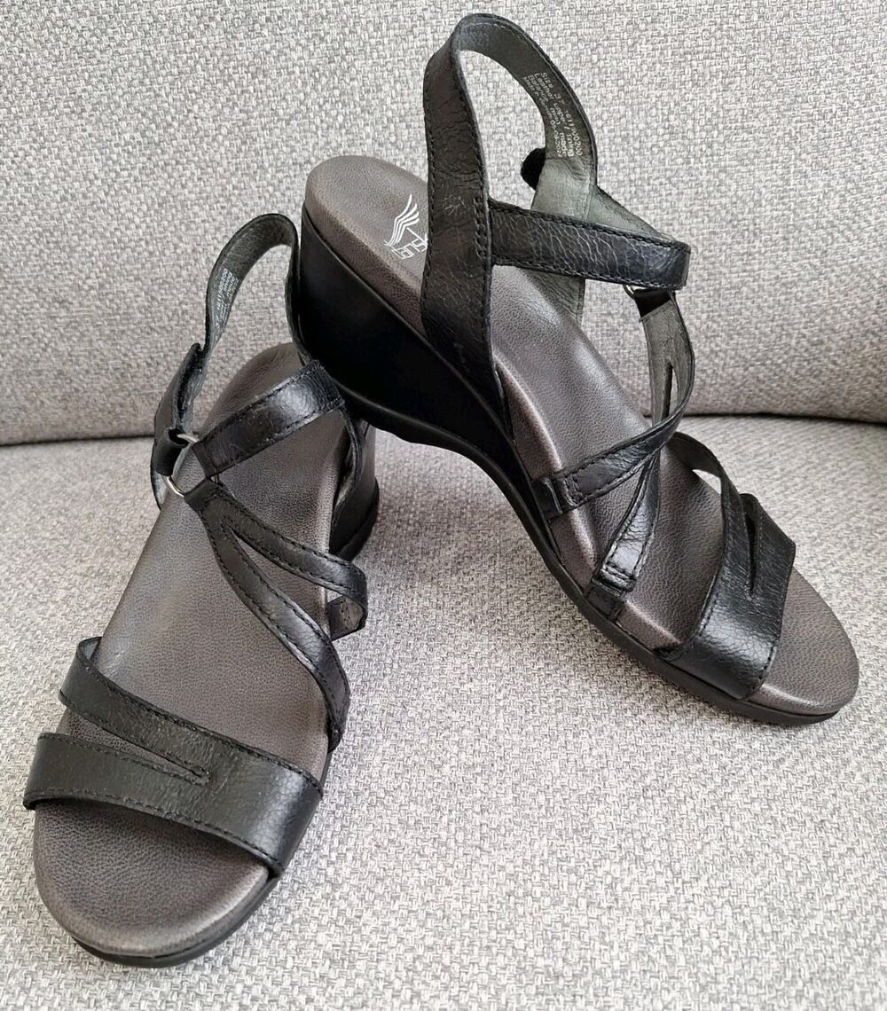 Dansko Sandals Womens 37 Addyson Ankle Straps Black Leather Wedge Casual Sz 6.5.
